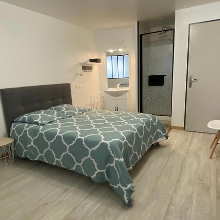 Joli T2 Dans Une Maison De Village Chateauroux-les-Alpes Exterior foto